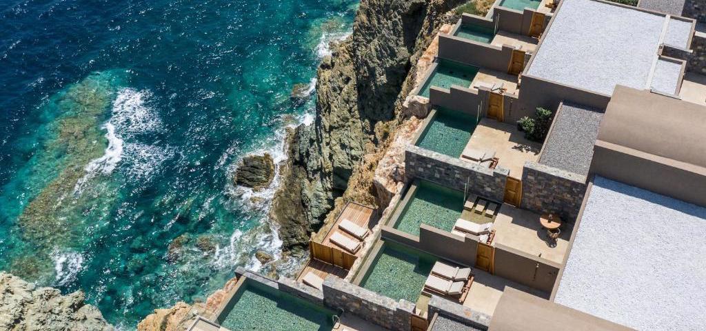 Ξενοδοχείο στην Κρήτη με δωμάτια λαξευμένα μέσα στα βράχια
