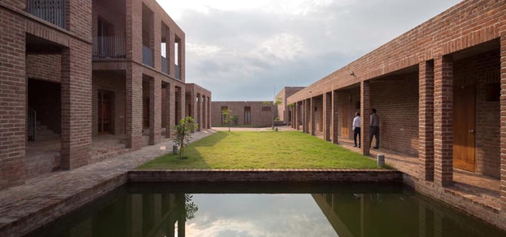 Στο Μπαγκλαντές το φετινό πρώτο βραβείο των Βρετανών αρχιτεκτόνων 
