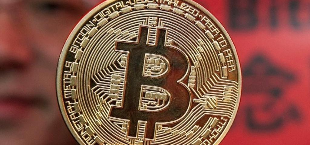 Πάνω από τα 23.000 δολάρια η τιμή του bitcoin 