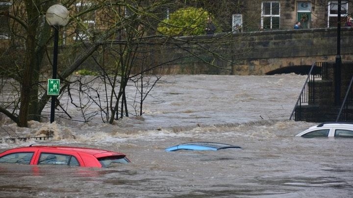 Floods and storms drive global insured catastrophe losses