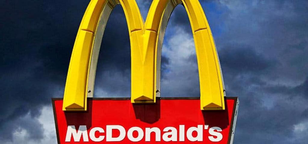 Συνεχίζει να επενδύει σε νέα καταστήματα στην Ελλάδα η McDonald's