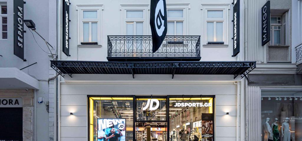 Ανοιξε τις πύλες του το νέο JD Sports flagship κατάστημα στην Ερμού Ανοιξε τις πύλες του το νέο JD Sports flagship κατάστημα στην Ερμού