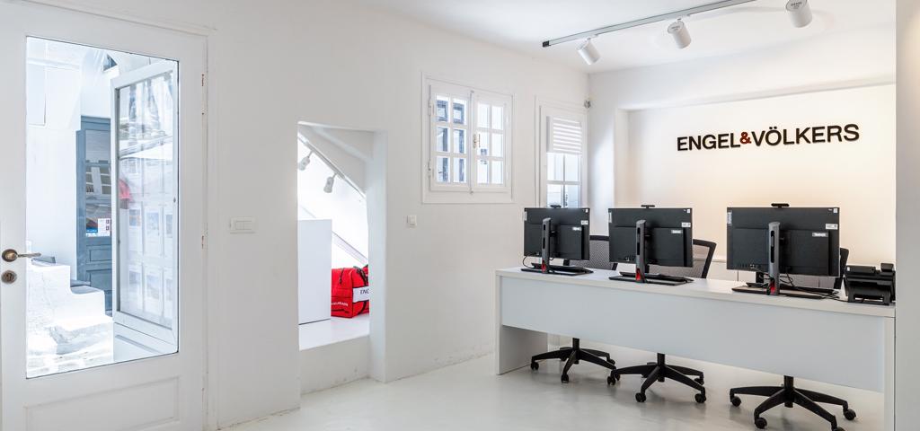 Πόσο πωλούνται οι κατοικίες στις Κυκλάδες. Ποιοί αγοράζουν  Πόσο πωλούνται οι κατοικίες στις Κυκλάδες. Ποιοί αγοράζουν