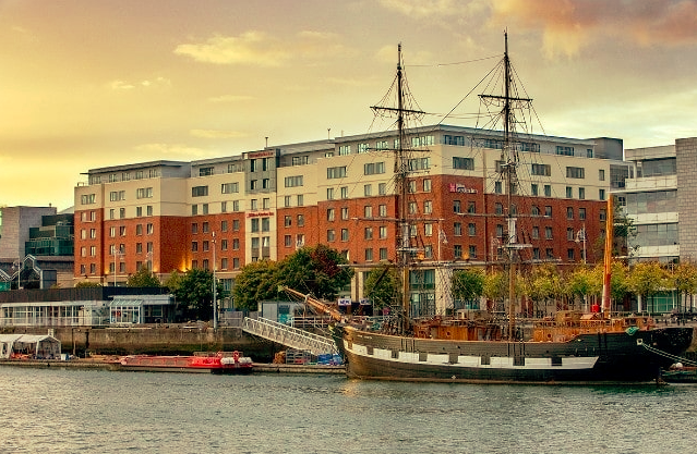 Εξαγοράζει 12 Hilton σε Βρετανία, Ιρλανδία η Henderson Park 