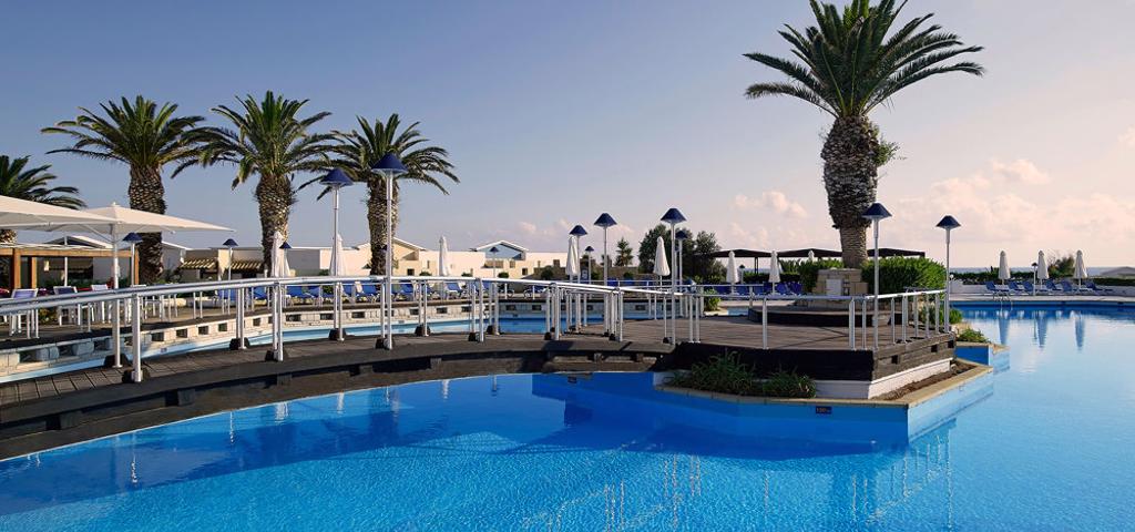 The Karatzis Group inks deal to purchase the Knossos Royal The Karatzis Group inks deal to purchase the Knossos Royal