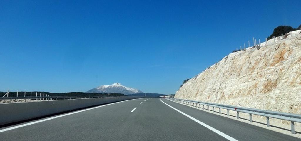 Τέλος Νοέμβρη στην κυκλοφορία και τα τελευταία 10 χλμ. του "Πάτρα – Πύργος" Τέλος Νοέμβρη στην κυκλοφορία και τα τελευταία 10 χλμ. του "Πάτρα – Πύργος"