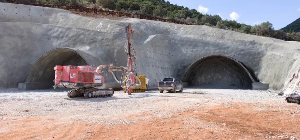 Στο "φουλ" οι μηχανές της ΑΒΑΞ για το "Μπράλος – Άμφισσα" Στο "φουλ" οι μηχανές της ΑΒΑΞ για το "Μπράλος – Άμφισσα"