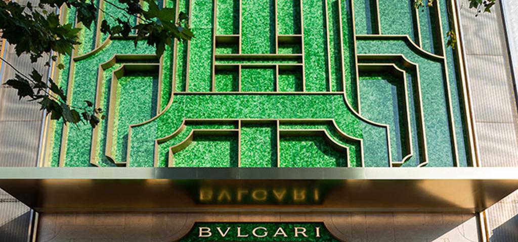 Με πρόσοψη από... σαμπάνιες το κατάστημα της Bulgari στη Σαγκάη
