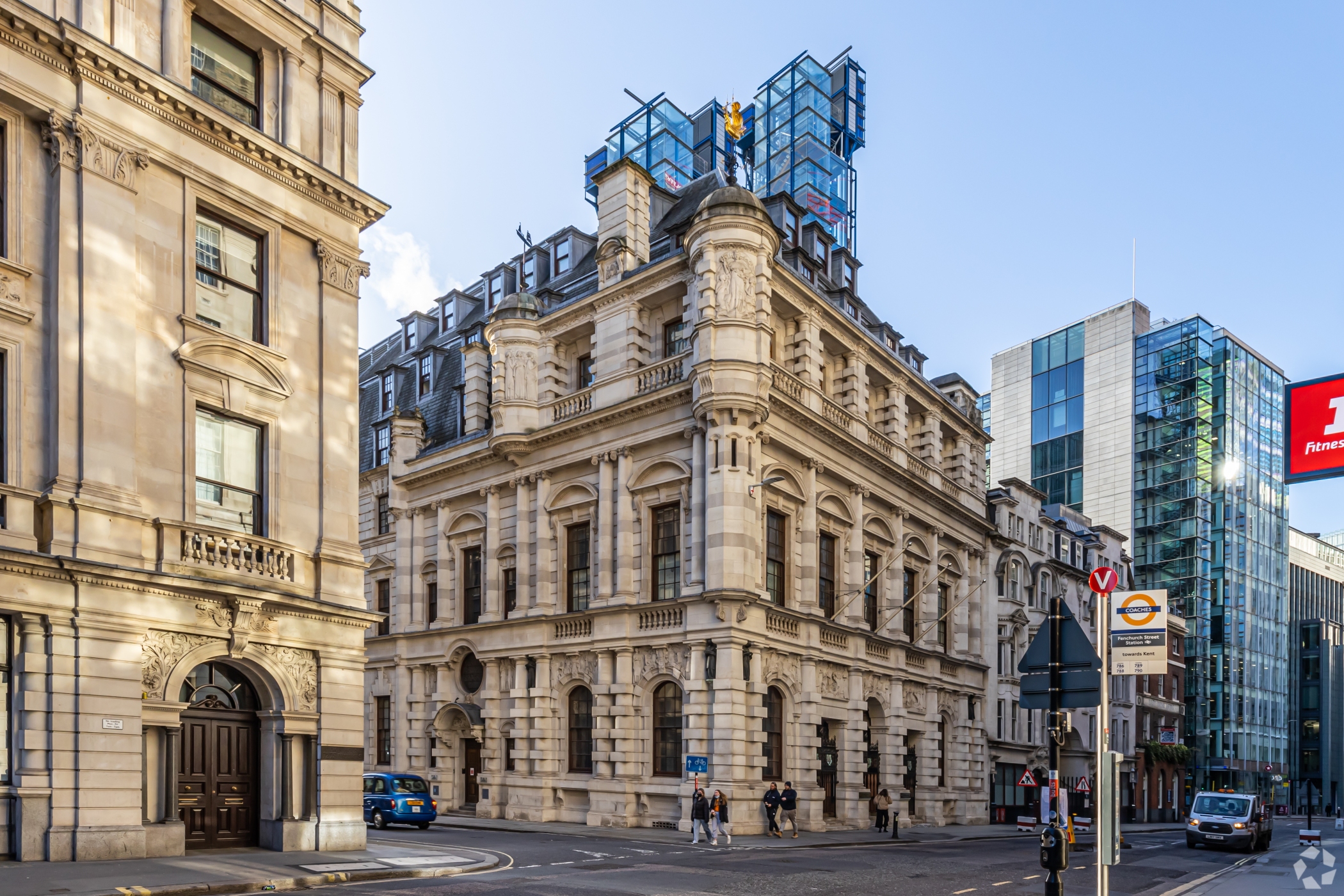 Η Henderson Park αποκτά κτίριο γραφείων από τη Lloyd’s Register