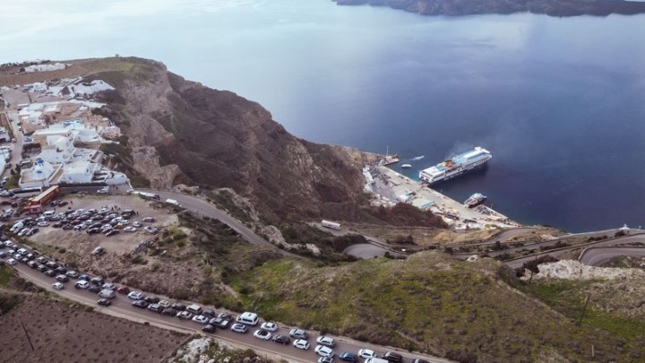 Νέα δέσμη έκτακτων μέτρων στη Σαντορίνη 