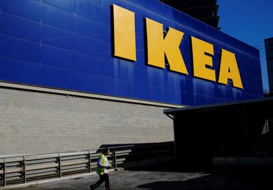 Housing market pushes IKEA sales lower