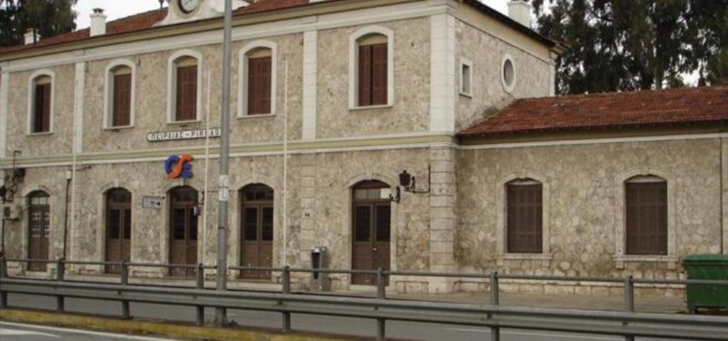 Μεταμορφώνεται η ιστορική σιδηροδρομική γραμμή Λεύκας-Αγίου Διονυσίου Πειραιά  Μεταμορφώνεται η ιστορική σιδηροδρομική γραμμή Λεύκας-Αγίου Διονυσίου Πειραιά