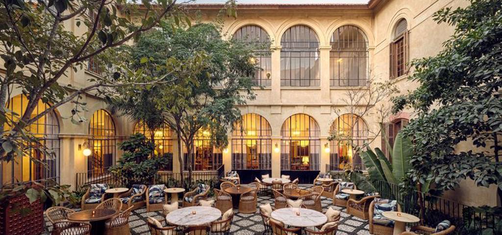 Ο ηθοποιός Ashton Kutcher και τα MCR Hotels κατεβάζουν από το ταμπλό την Soho House Ο ηθοποιός Ashton Kutcher και τα MCR Hotels κατεβάζουν από το ταμπλό την Soho House