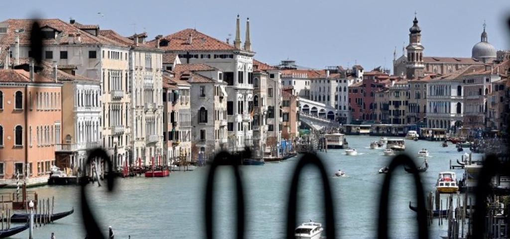 Βρέθηκε αγοραστής για το ιστορικό «Κα Ντάριο» στη Βενετία Βρέθηκε αγοραστής για το ιστορικό «Κα Ντάριο» στη Βενετία