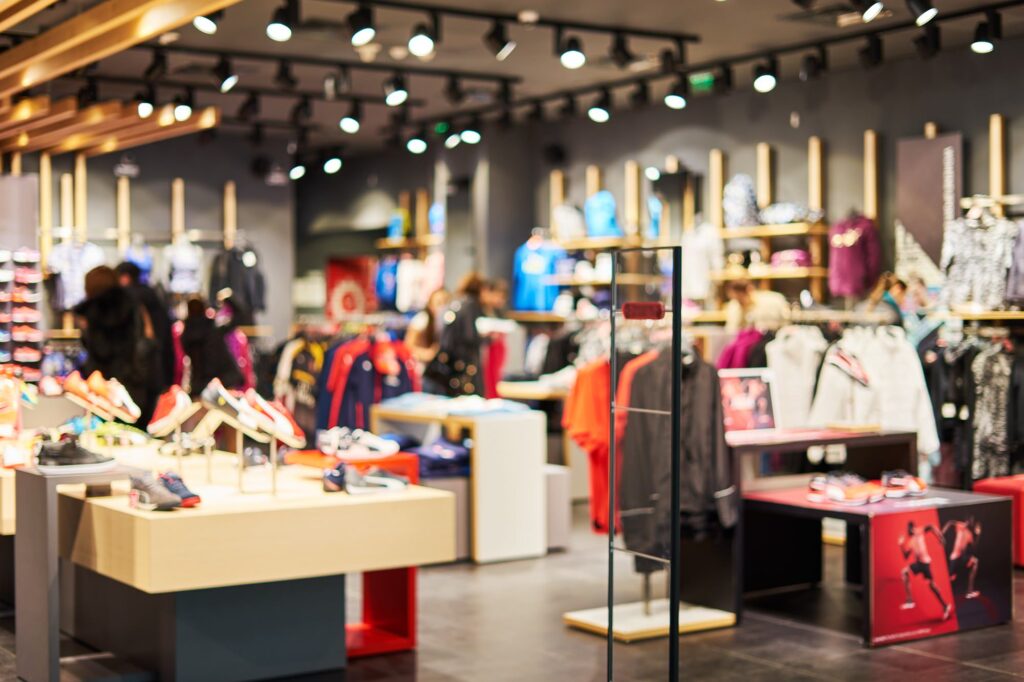 Rising returns in retail sector. The "Battle" of Malls - e-red